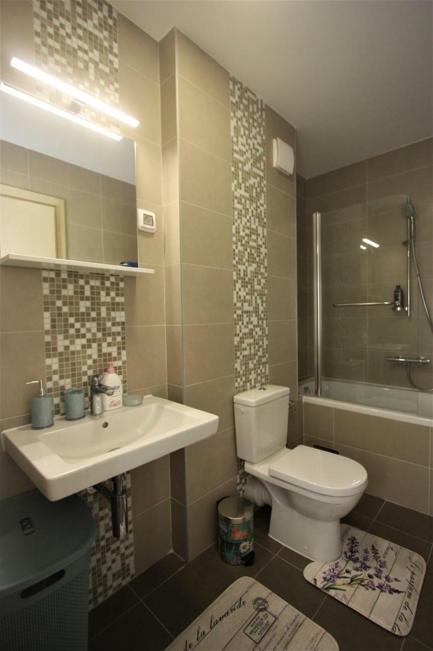 Luxury 1 Bedroom Apartment With Cozy Garden D2-2 In Morinj كوتور المظهر الخارجي الصورة